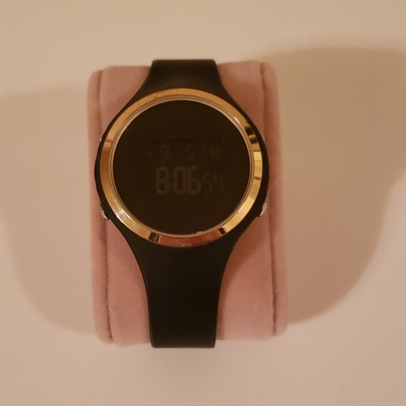 Watch - Picture 1 of 2